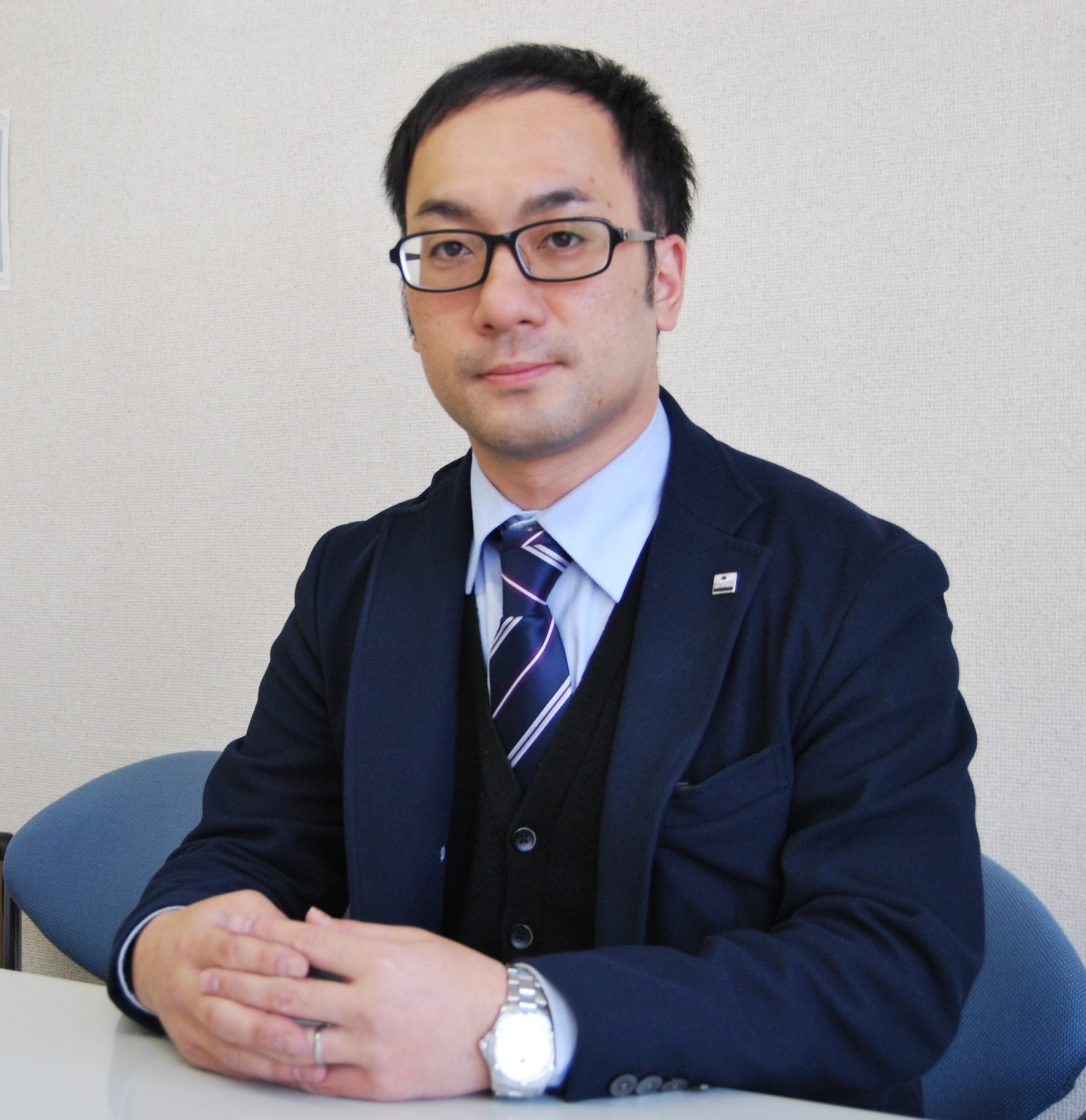 高橋智信氏