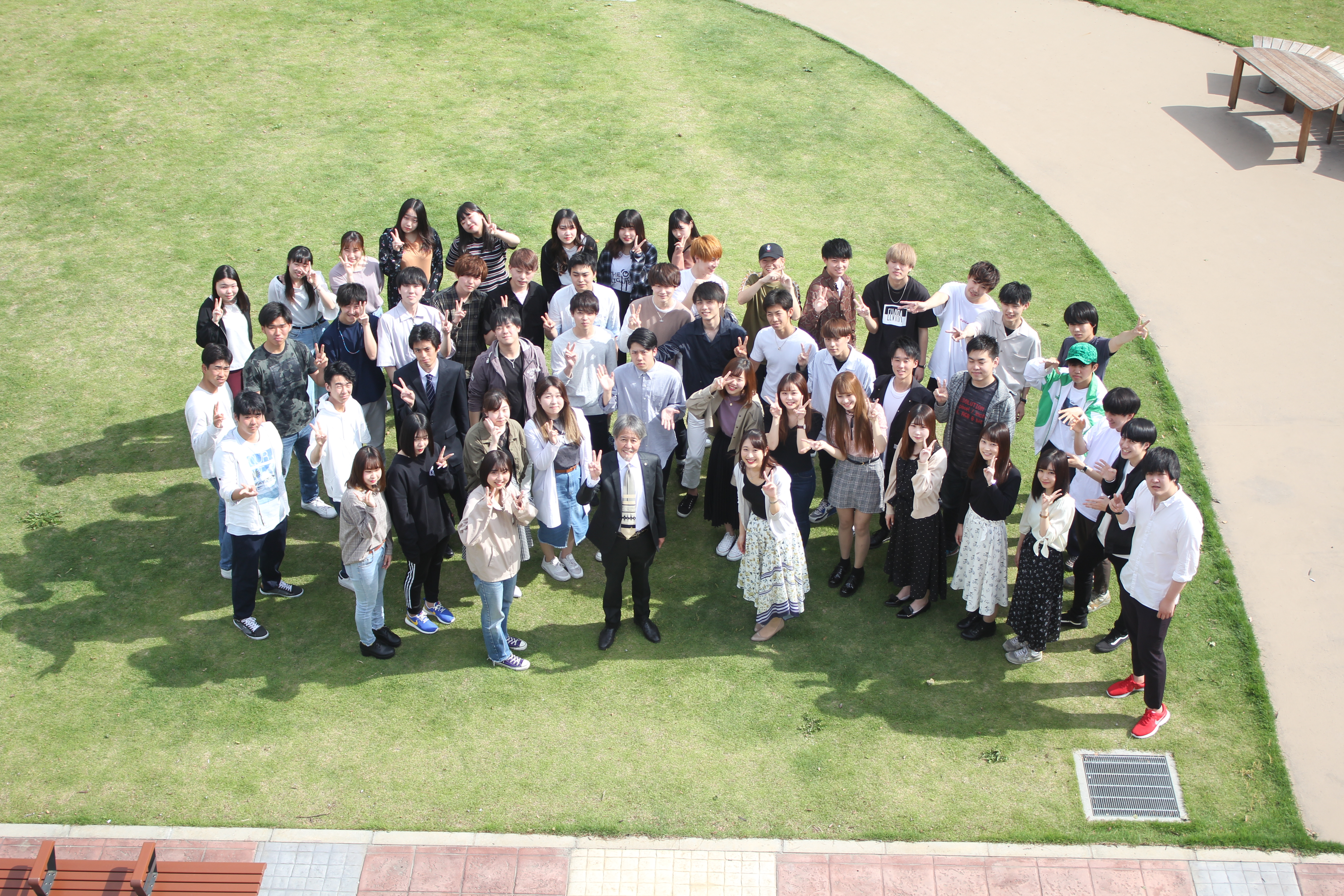 ゼミ生全員が販売士２級合格を達成 高千穂大学 一般社団法人 日本販売士協会